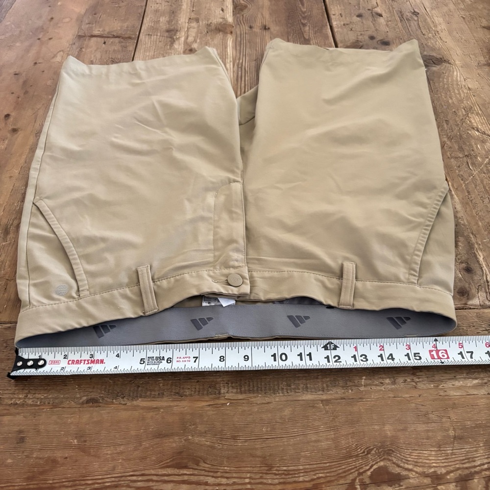 Adidas Ultimate365 8-Inch Hemp Khaki Golf Shorts HR7951
Men’s 32 - Picture 11 of 11